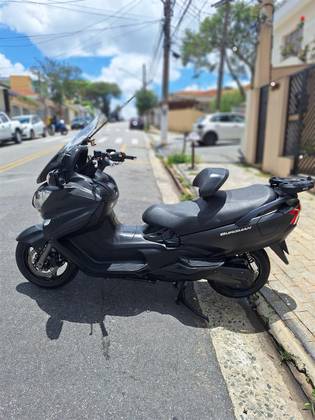 SUZUKI BURGMAN 650 EXECUTIVE 